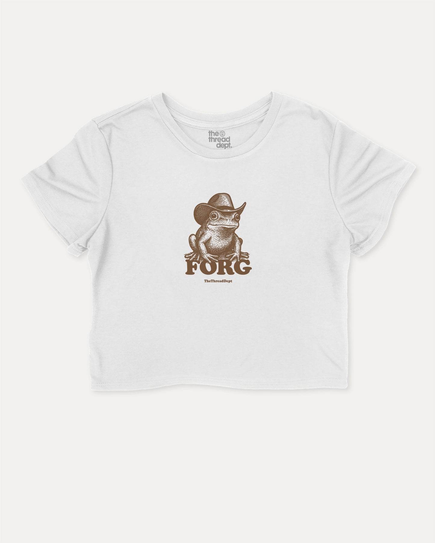 Forg cute and trendy crop tee with frog graphic, perfect for women. A must-have cropped aesthetic shirt, ideal for daily outfits and casual days. White crop tee