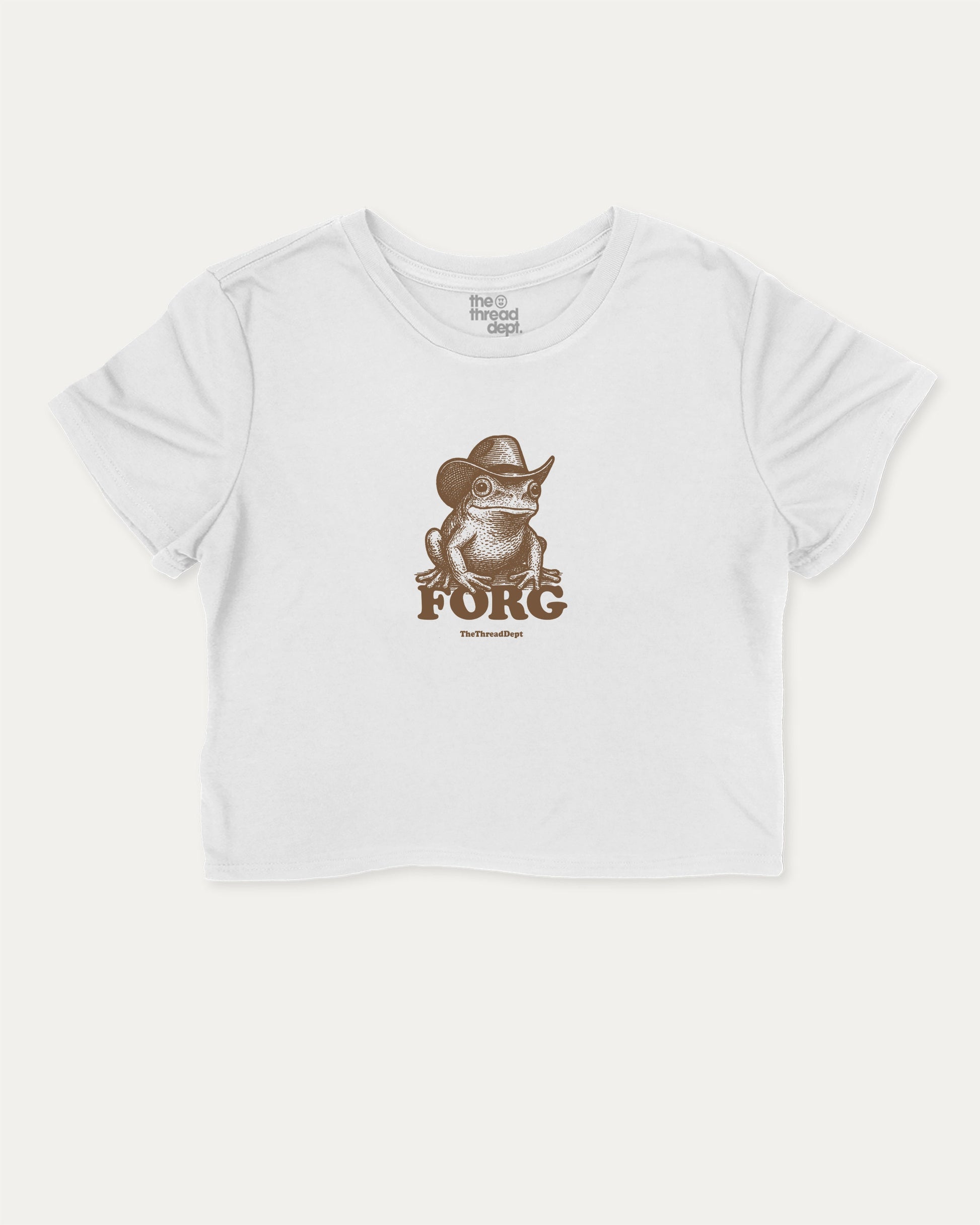 Forg cute and trendy crop tee with frog graphic, perfect for women. A must-have cropped aesthetic shirt, ideal for daily outfits and casual days. White crop tee