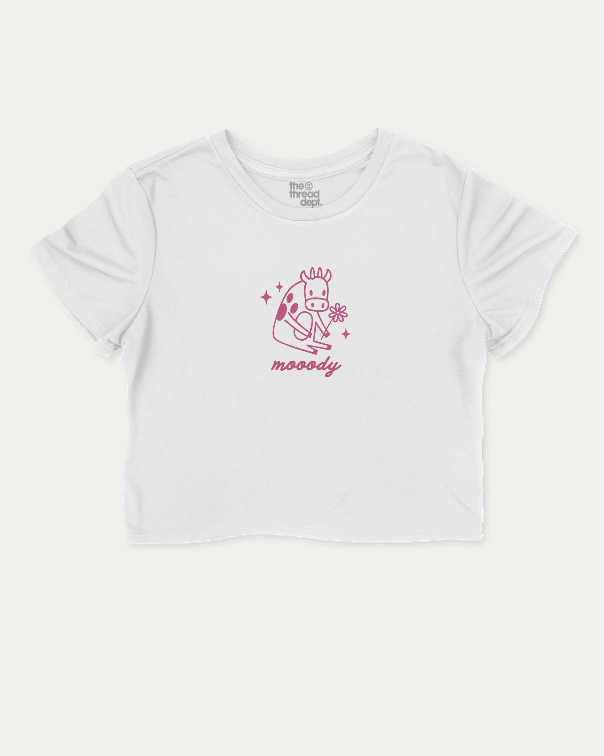 Mooody Cow cute and trendy crop tee with cow graphic, perfect for women. A must-have cropped aesthetic shirt, ideal for daily outfits and casual days. White crop tee